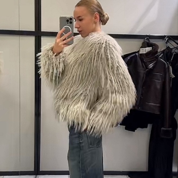 NWT Zara Woman Bloggers Fav ZW COLLECTION FAUX FUR COAT Jacket Gray Size S Small - Picture 4 of 12